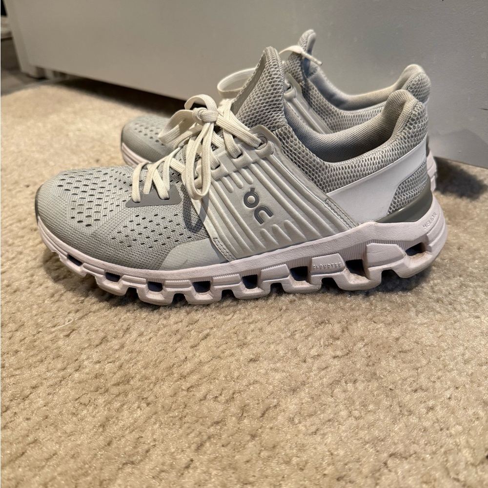 Women’s ON Cloudswift